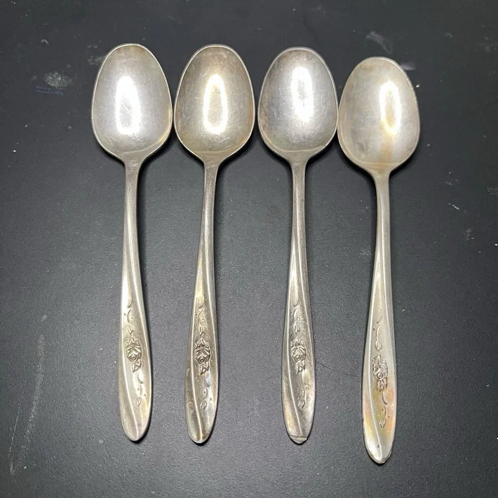 International Wm Rogers Lovely Rose Flatware Silver plate 4 teaspoons EUC